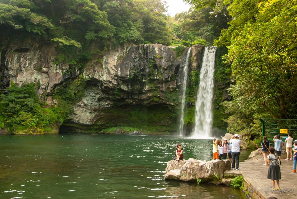 Cheonjiyeon Falls