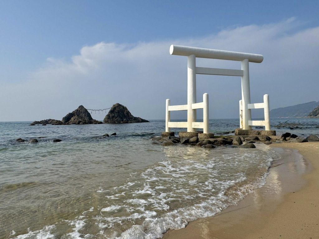 Itoshima's White torii gate